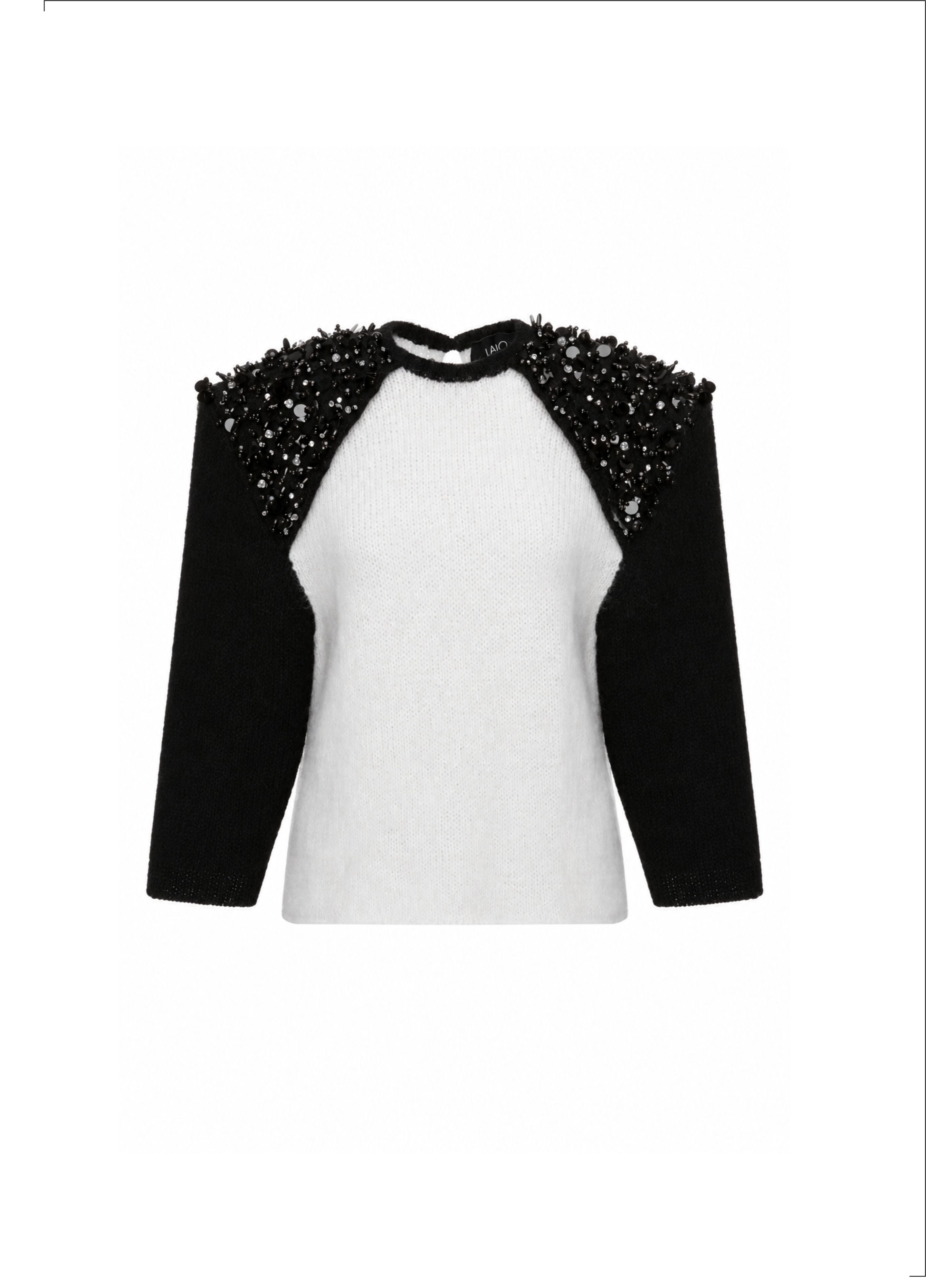 Nero White Sweater