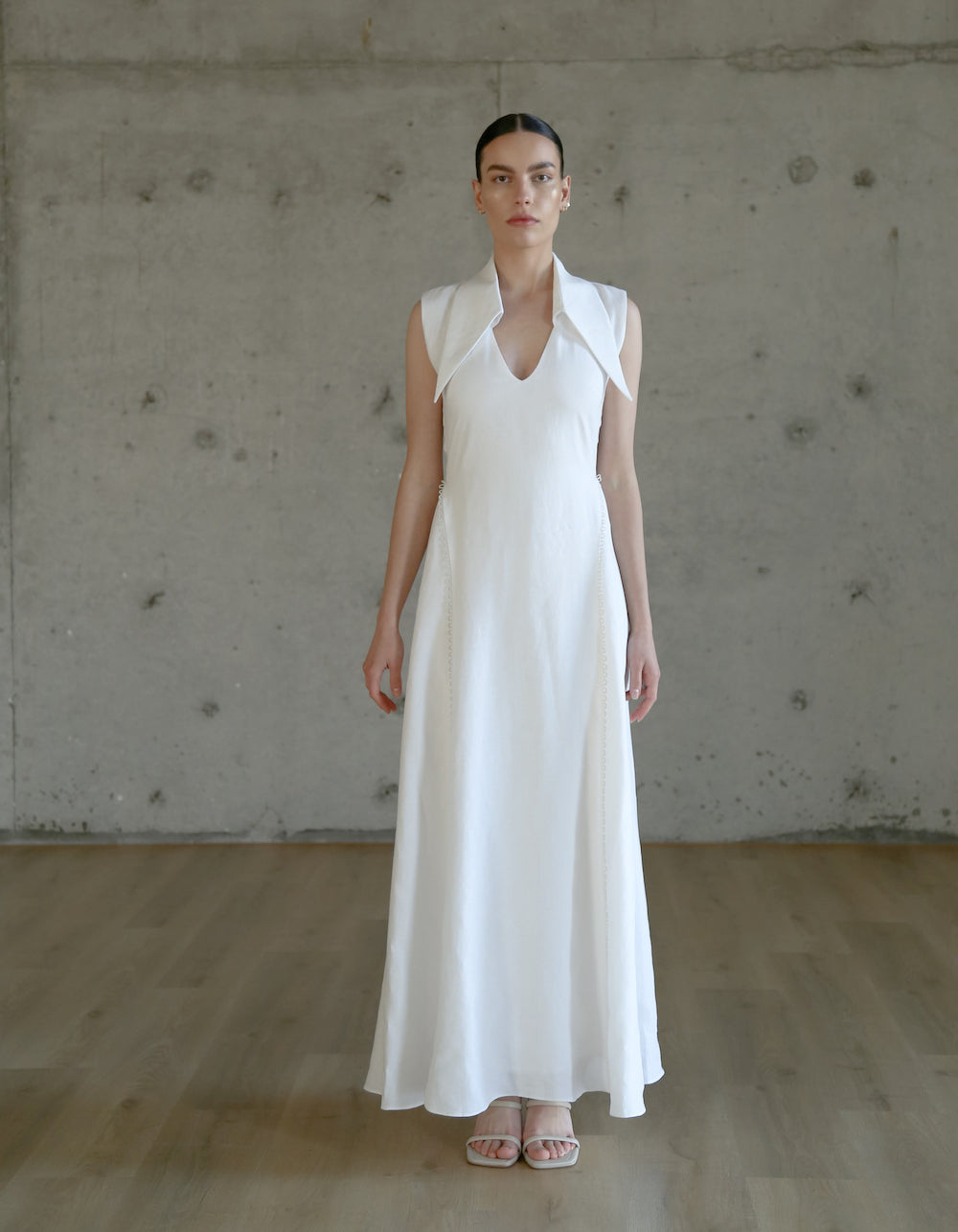 Amari Sleeveless Maxi White Linen Dress