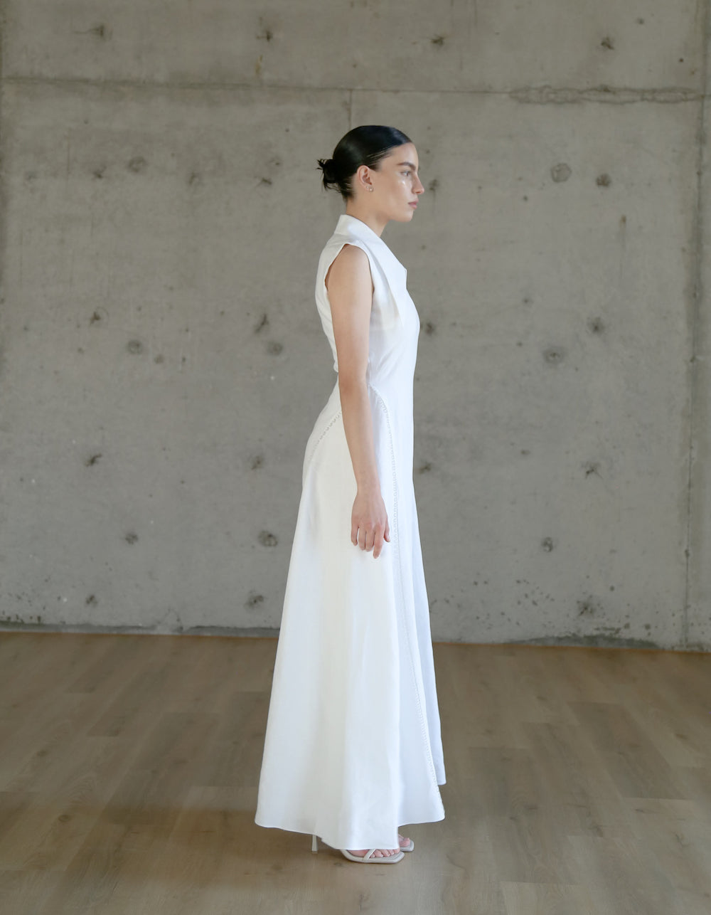 Amari Sleeveless Maxi White Linen Dress