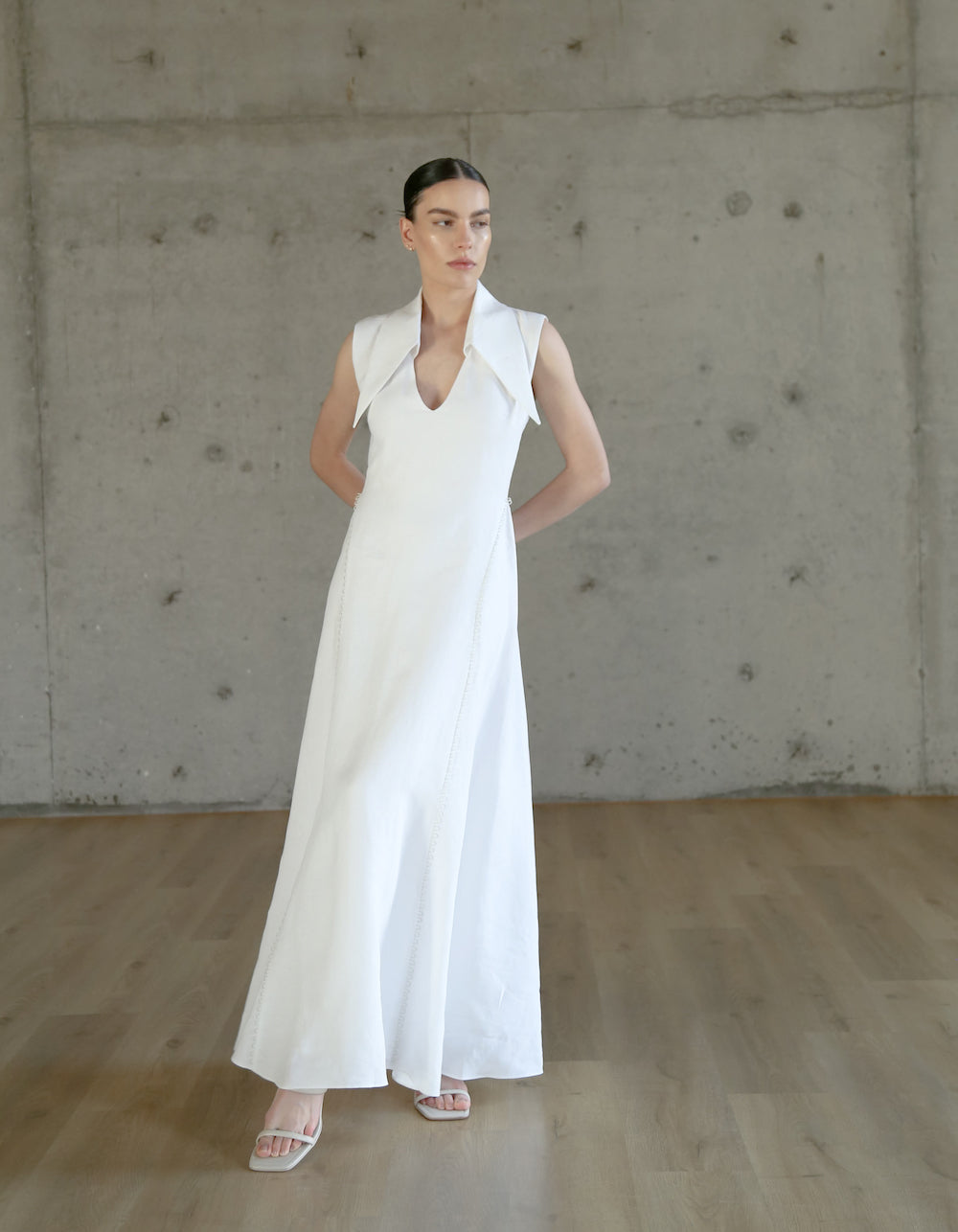 Amari Sleeveless Maxi White Linen Dress