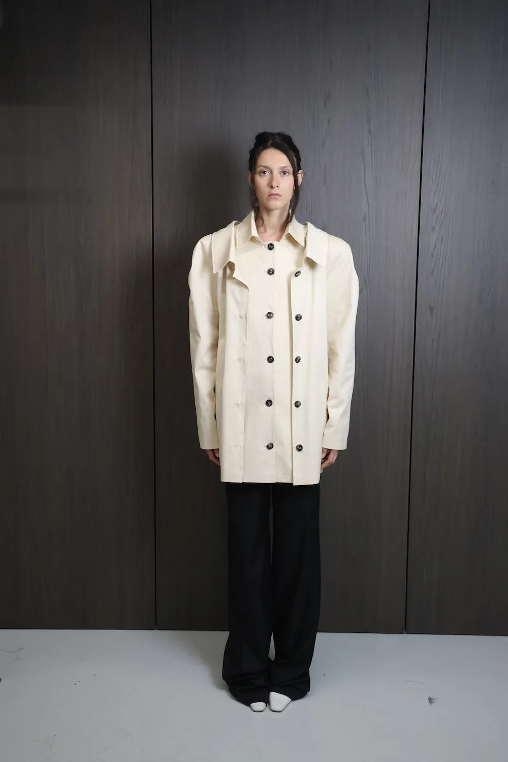 ETLAR Short Trench Coat in Beige
