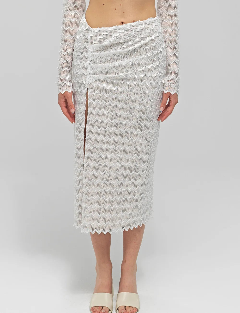 Hebo White Knit Asymmetric Midi Skirt