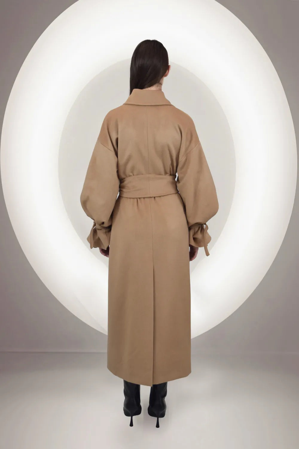 MARLOWE Long Cashmere Coat in Beige