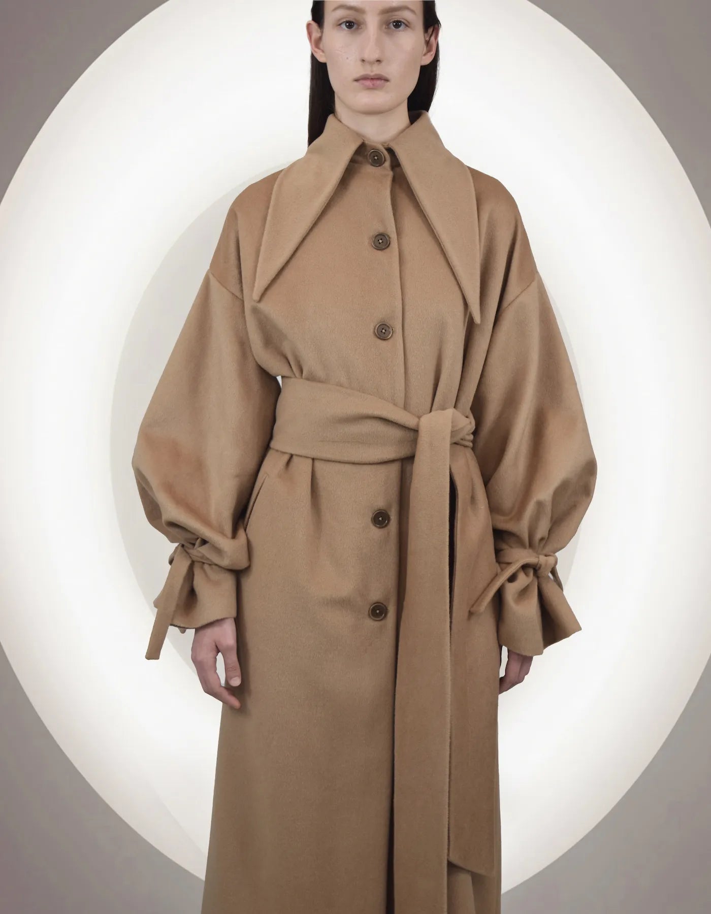MARLOWE Long Cashmere Coat in Beige